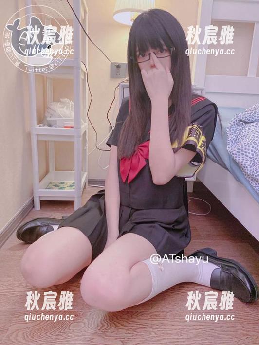 AT鲨的水手服cos：只需一张图片，我的海洋幻想就燃起来了！