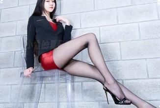 Beautyleg – 小雪的夏日套图更新：这是我见过最会穿的博主，太会了！