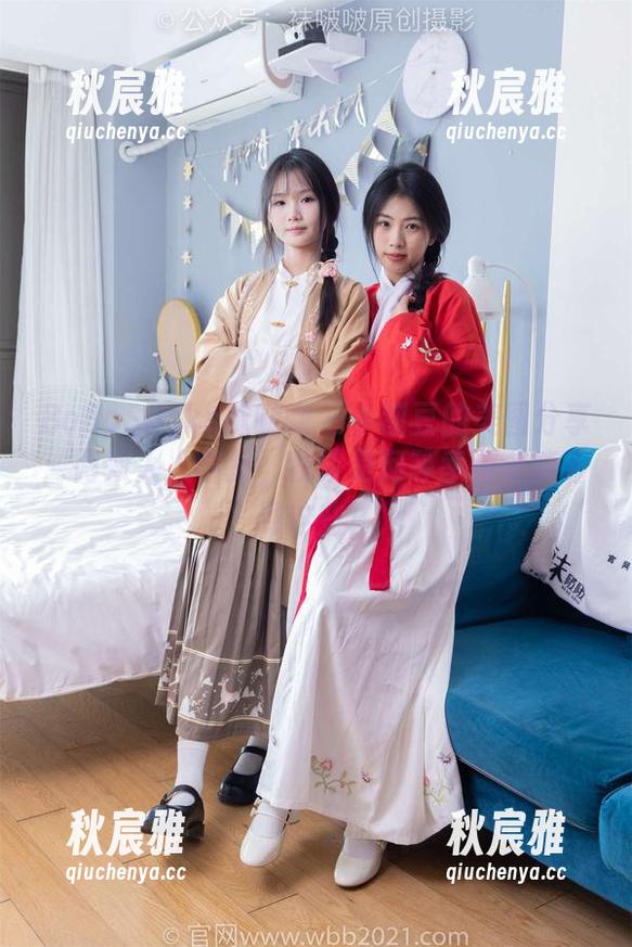 BoBoSocks袜啵啵-小甜豆 BoBoSocks袜啵啵 - 小甜豆的美图分享:两双人人字拖,我该是何等幸运才能看到这些!