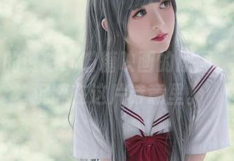 兔女郎的诱惑：喵糖映画的原图，壁纸也沉醉在这片诗意里。