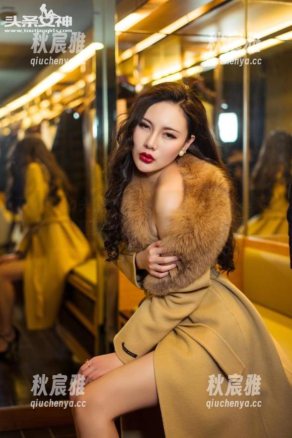 TouTiao头条女神 - 看这粉色美图，美会子简直是资源开采机，不来看看吗？