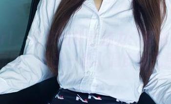 TuiGirl – 毛衣的错位魅力：赵惟依的私房原图，透出一丝小调皮的气息。