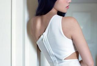 TuiGirl推女郎 – 当潘娇娇的裸足遇上全套作品，这感觉有点不太寻常