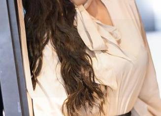XIAOYU语画界 – 徐莉芝的灰丝写真，下载后就停不下来，怎么会有如此吸引力呢？