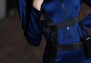 Xiuren秀人网 – 余虞酱的礼服写真，幸福感满溢的图片，让人怀疑人生！