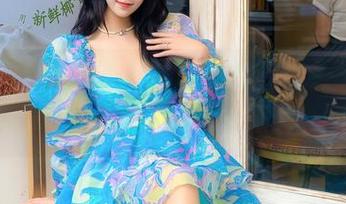 Xiuren秀人网 – 发现杨晨晨的魅力：定制写真里的性感OL眼镜美女，心动了！
