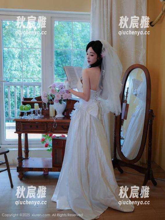Xiuren秀人网-芈琳娜 Xiuren秀人网 - 别只盯着镜子,芈琳娜眼镜套图免费获取,看看她如何玩转光影!