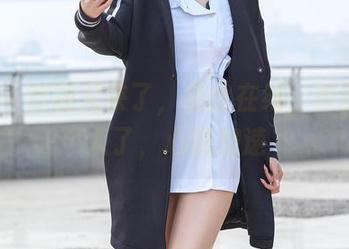 aiss – 欣杨又来了，黑丝在线，原图太撩人了，心跳加速