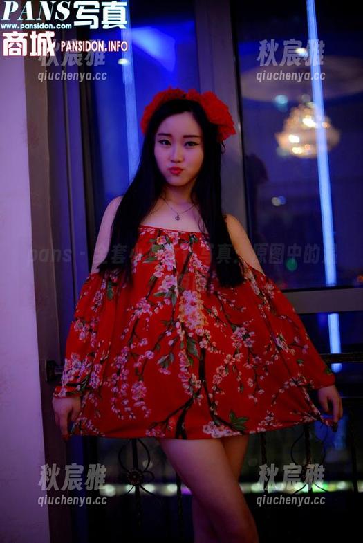 pans-小鱼 pans - 全套小鱼女仆写真:原图中的温柔瞬间