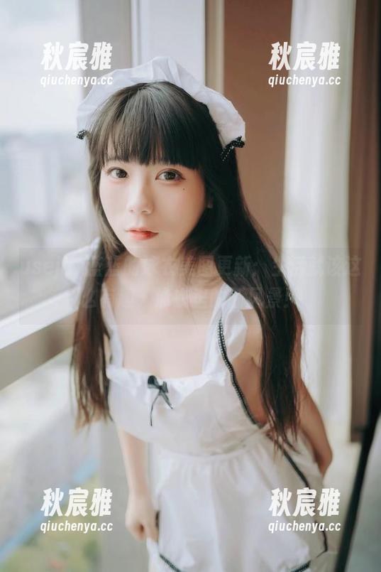 usejan蓝蓝 usejan蓝蓝的泳衣美图更新:生活就该这么有趣,泳衣里的新风景!