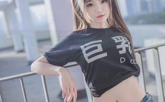yoko夏宅水手服最新图册：风吹起我的心，顺便也吹起了她的裙子！