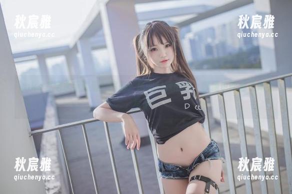 yoko夏宅 yoko夏宅水手服最新图册:风吹起我的心,顺便也吹起了她的裙子!