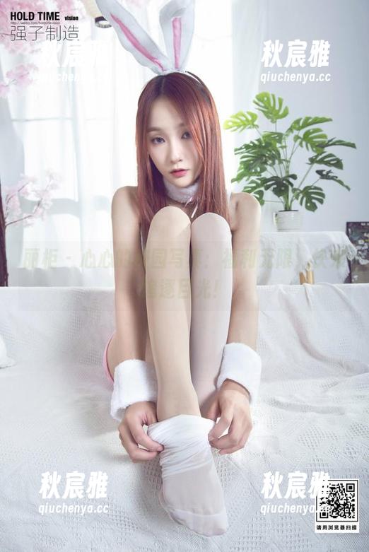 丽柜-心心 丽柜 - 心心的校园写真:福利无限,快来追逐目光!