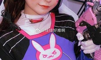 猫耳+法式风情=佳佳酱ovo最新照片，你确定能抗拒这样的小可爱吗？