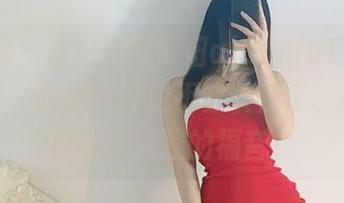 微密圈 – 看完这组俏妞qiaoniuTT的美腿写真，我决定再也不穿长裤了，真的，真的是腿控的福音！