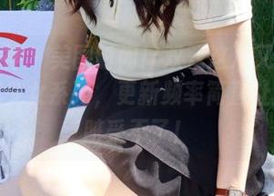 初夏女神 – 美图时间！双双这次又拿出她的元气少女系列，更新频率简直让人小心脏受不了！