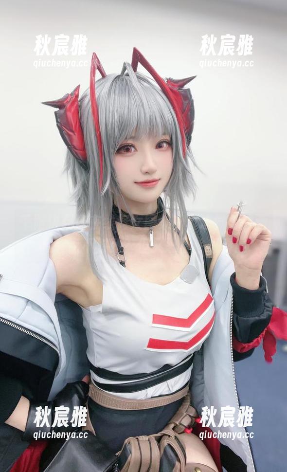千阳快起床在线修女图集，真心觉得这画风有点不对劲？但又忍不住想看！