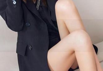 头条女神 – 张译丹短裙写真：她的每一帧仿佛都在诉说故事，好想听一听！