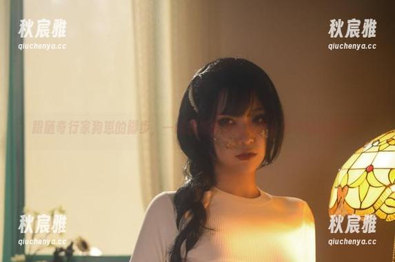 跟随奇行家狗崽的脚步，一起去领略漆皮兔女仆的神秘美图吧！