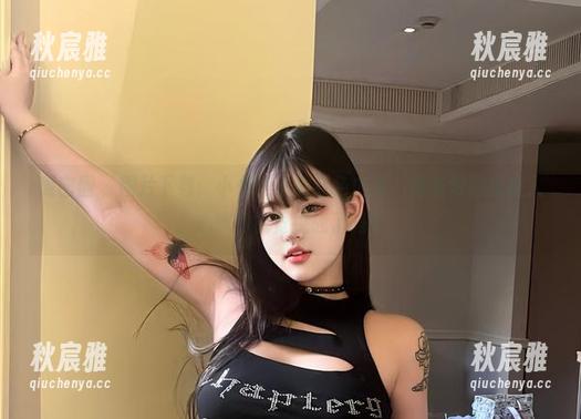 小优优子 微密圈 - 图片下载:小优优子的红色内衣,准备好迎接摄人心魄的视觉挑战了吗?