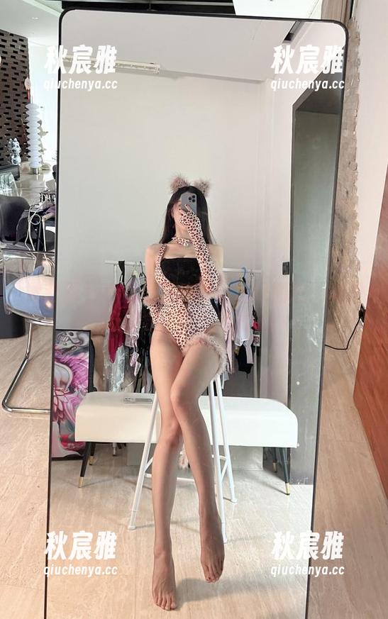 小玉吃果冻 微密圈 - 小玉吃果冻的黑渔网图包:美到让我觉得我也想试试!