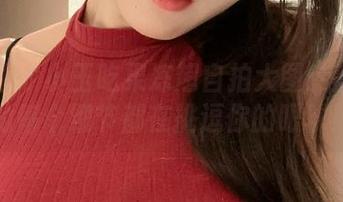 微密圈 – 小玉吃果冻超自拍大图：高清里的每个细节都在挑逗你的眼球！