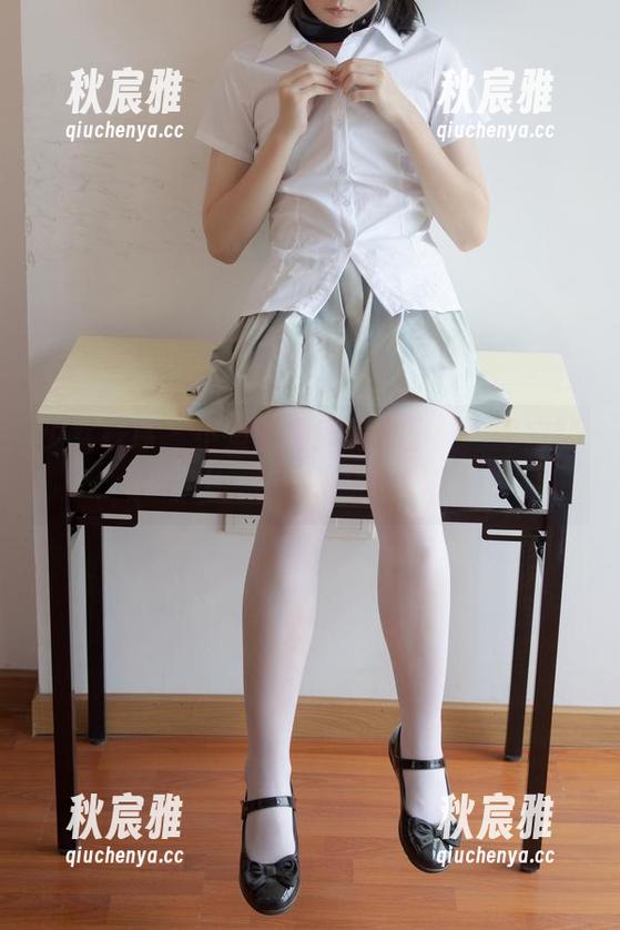 少女秩序-小鱼 少女秩序 - 小鱼的最新写真集:内部定制女仆,你敢来挑战吗?