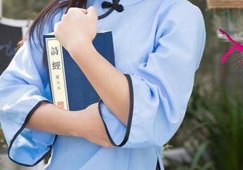 尤果网 – 原图曝光，壁纸升温——芊小童的裤里丝让人动心
