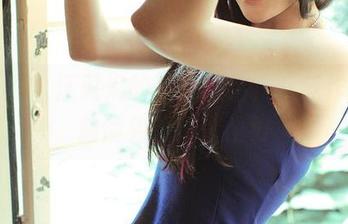 推女神 – 汪佩妮的海边思绪，下载作品集前请先找位置坐好