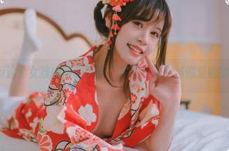 星黛鹿鹿i这个女孩的图集更新，发现我越来越偏爱她的味道了！
