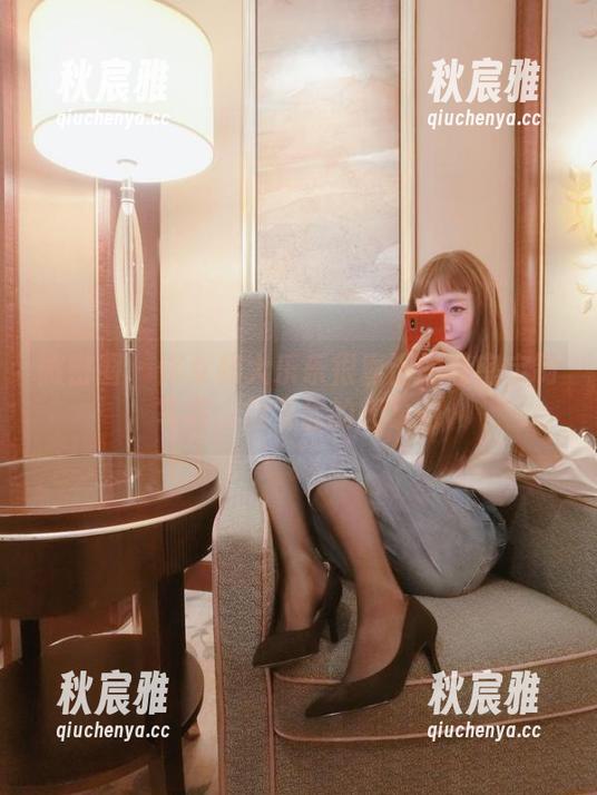 微密圈 - 修女杨大乐乐很靠谱的私密定制写真，放飞你的想象力