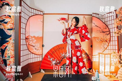 果团网-何梦兮Stacy 果团网 - 何梦兮Stacy黑白写真,真的是在看什么都觉得有点诗意...是不是该好好思考一下人生了?