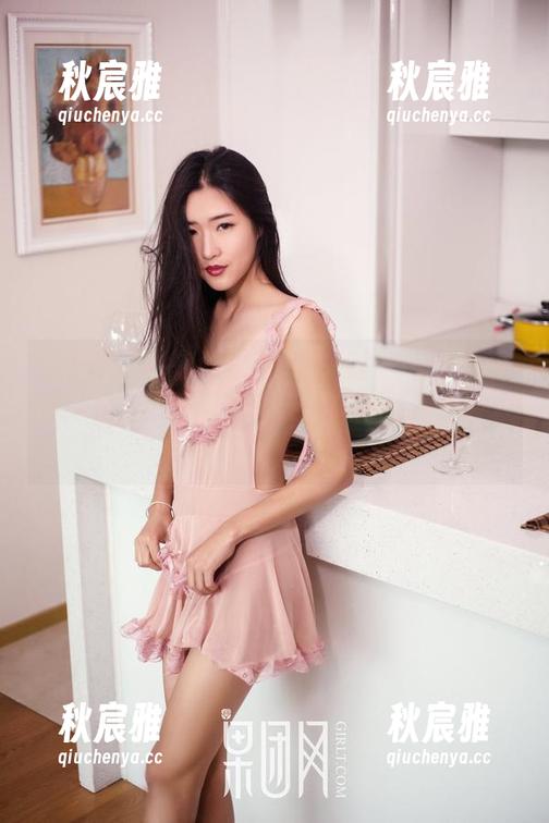 果团网-松果儿 果团网 - 没想到松果儿的私房牛仔裤能穿成这样,原图简直逆天,想立马冲去买一条!