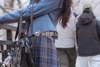 双马尾+桃墨公子=无法抗拒的组合！看这组写真，图片里的软萌感真是让人心动不已呢！