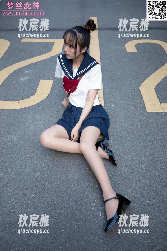 梦丝女神 - 把刘诺的长腿合集放大，无意间全靠视觉了～