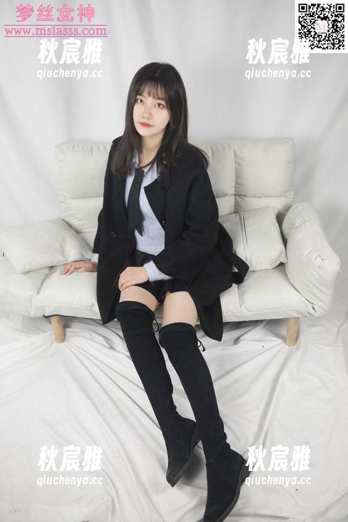 梦丝女神 - 王娇娇的厨娘时光：每张写真图片，仿佛都能感受到蒸汽弥漫的温度。
