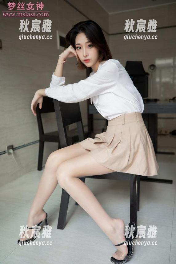梦丝女神 - 苏柔：高清生活中的甜心，来份疯狂点赞！
