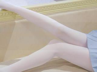 森萝财团 – 吸吸的露背毛衣+油亮咖啡丝“绫”，高清展现这种美，你绝对不想错过她的作品集！