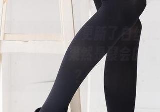 森萝财团 – 小香终于更新了白丝双马尾的套图，阴暗小房间果然是聚会的最佳场所？