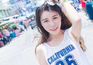 爱蜜社 – 曝光莉娜lena日常中的那些撩人写真：快来偷偷分享一下！