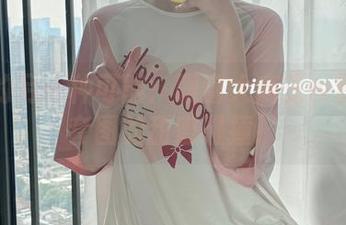 制服的另一种可能：眼酱大魔王w原图与套图的甜蜜碰撞！