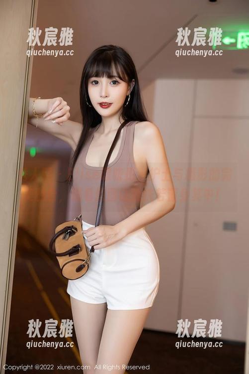 秀人网 - Elise谭晓彤，护士与摄影的完美融合，观看原图让我恍若置身其中！