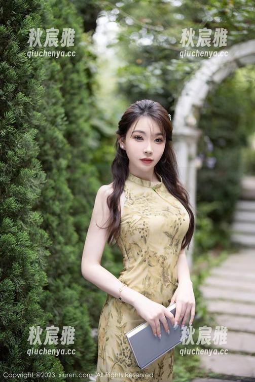 秀人网 - 无圣光中的lucky咏丹：秘密作品尽显真实与大胆