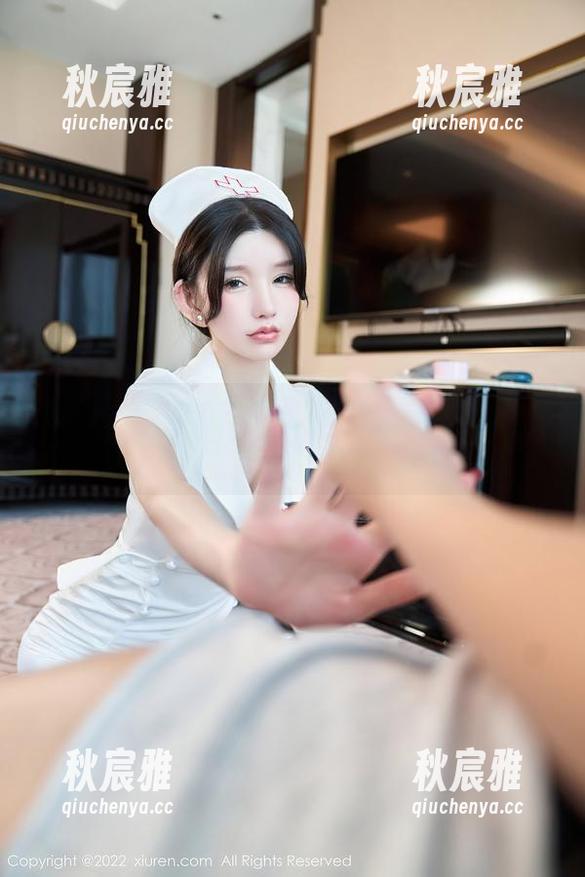 秀人网-孟狐狸FoxYini 秀人网 - 透视孟狐狸FoxYini的美腿作品,无圣光下的性感竟然如此动人!