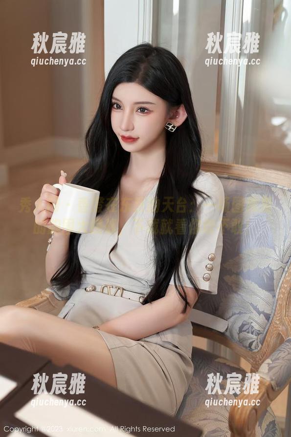 秀人网 - 香澄在东京的天台：一场图库里的胸围大挑战，下载就看你敢不敢！