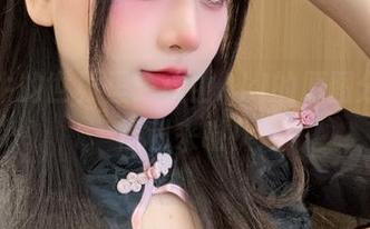 在奶牛的世界里：秋山AkI的原图分享，福利来啦！