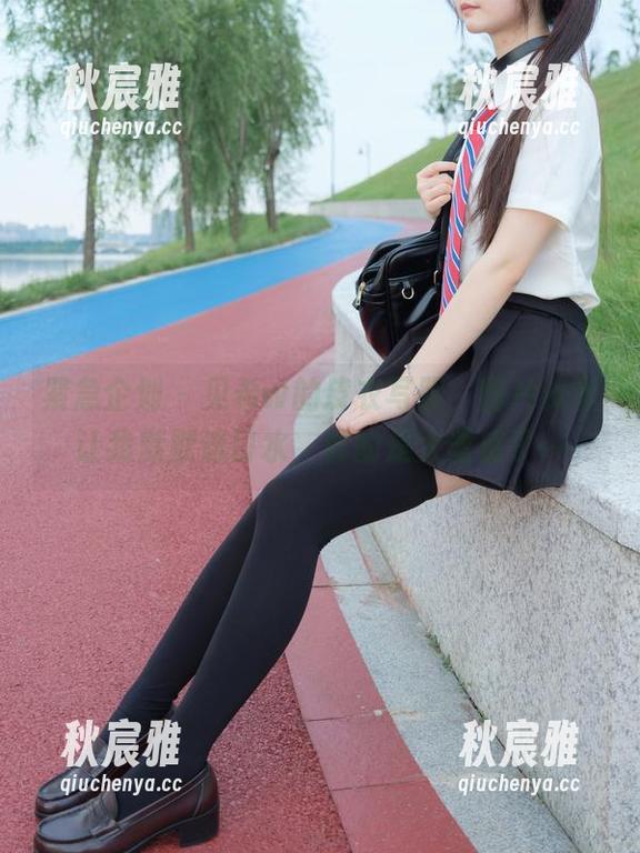 紧急企划-见希w 紧急企划 - 见希w的皮衣写照,图片资源让我默默流口水,真的是太诱惑了…