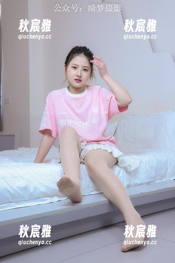 绮梦摄影-小艺 绮梦摄影 - 小艺的长腿图片,连纸箱都忍不住想投降,快来下载资源吧!