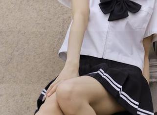 绮梦摄影 – 私拍作品里的月月与红裙，真是甜蜜又神秘…不知该做梦还是现实？