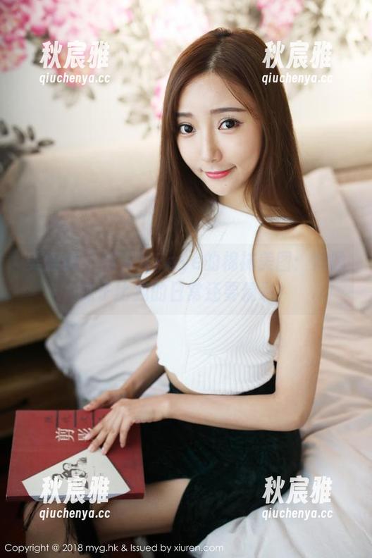 美媛馆 - 刘飞儿Faye的棉袜美图：她的袜子比我的日常还要精彩！